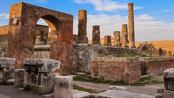All inclusive Pompei tour with an archeologist